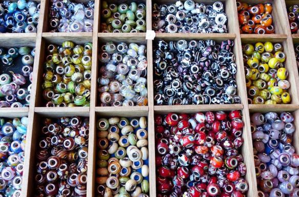 Large-Hole Glass Beads